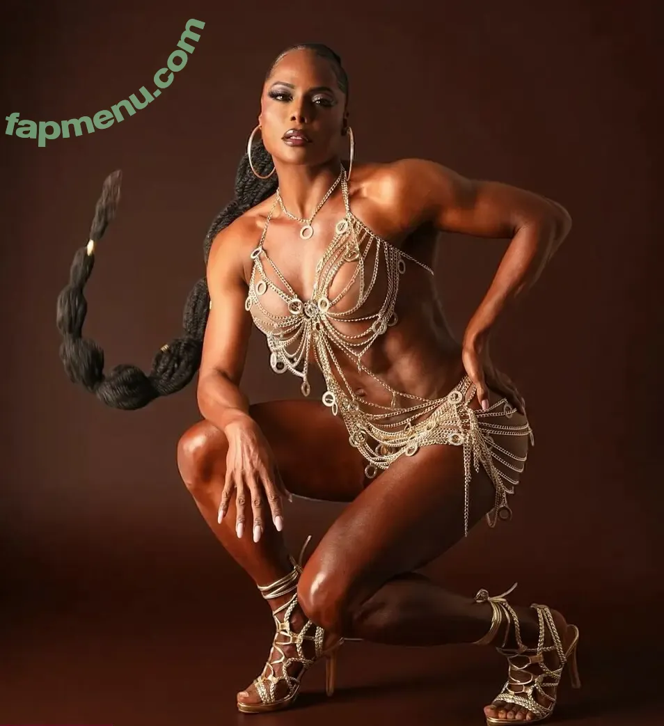 Adriana Bombom nude photo #0152 (adrianabombom / pietra.bombom17)