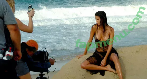 Adriana Lima nude photo #0504 (Aadryvieira_ / AdrianaLima / adrivainilla)