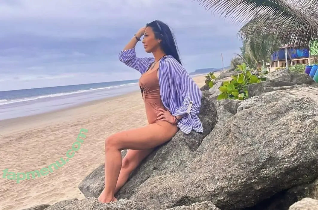 Adriana Meran nude photo #0091 (Adrianameran / _adrianameran_)