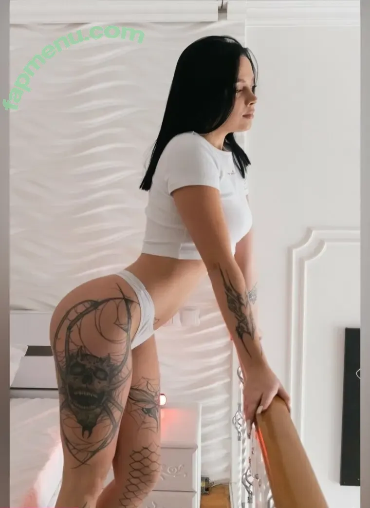 adriana.miller nude photo #0034 (drimiller)