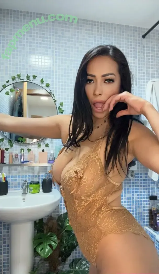 adrianameran nude photo #0104 (adrianameran_)