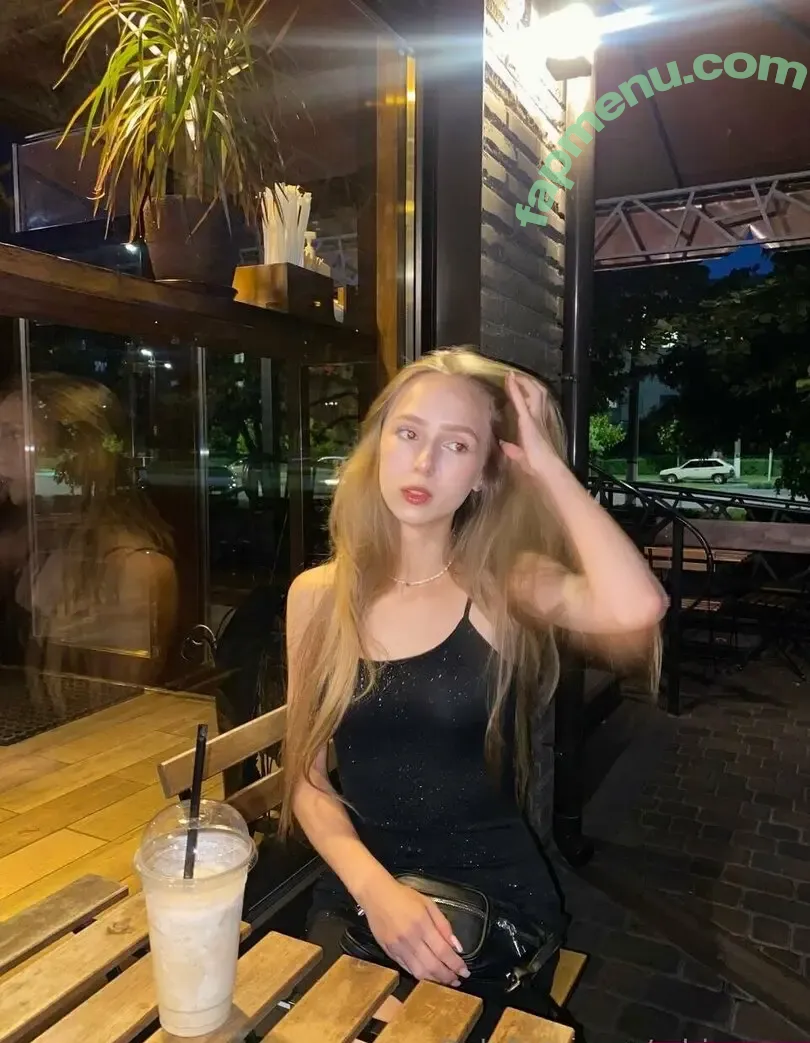 adrianaxa nude photo #0009 (adrianaxa)