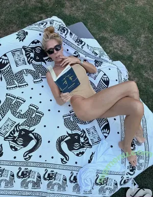 Adriane Galisteu / galisteuoficial nude photo #0416