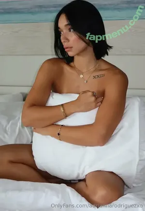 adriannarodriguezxo / adriannarodrgz nude photo #0101