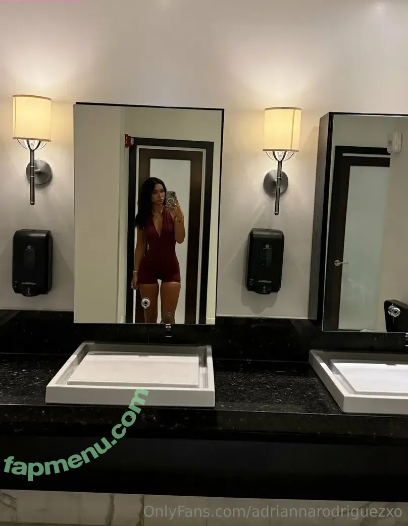 adriannarodriguezxo nude photo #0093 (adriannarodrgz)