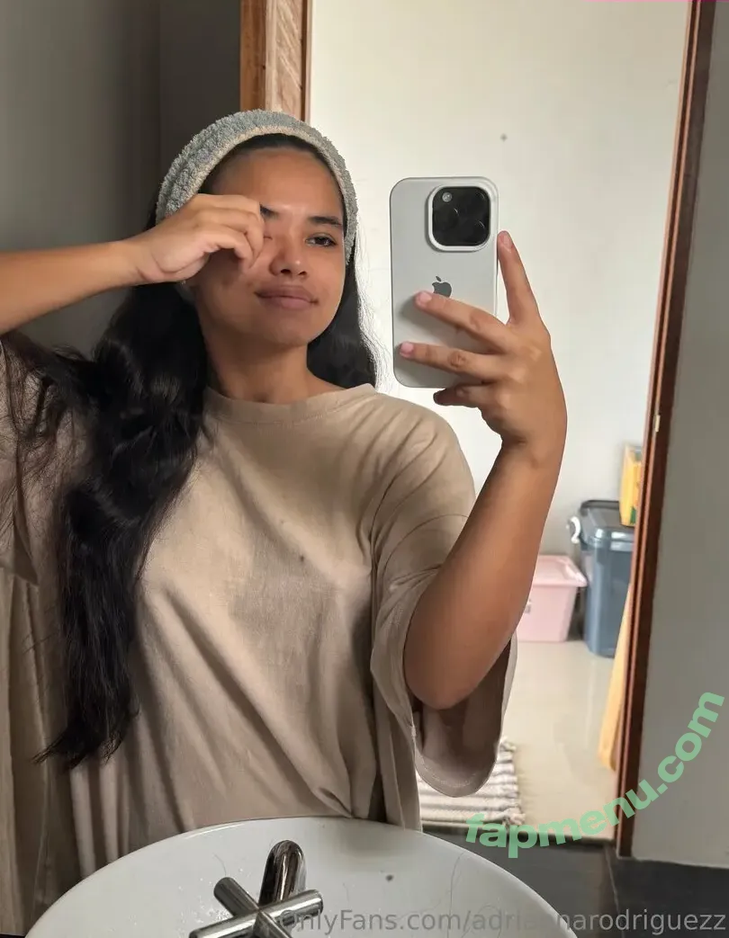 adriannarodriguezz nude photo #0012 (adriannarodrgz)