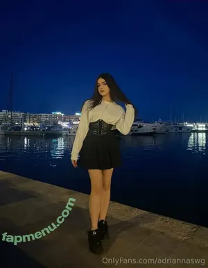 adriannaswg / adriannaaswag nude photo #0002