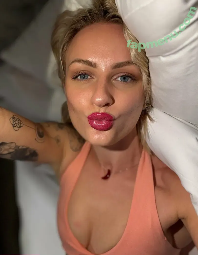 Adriii nude photo #0001 (Adrianas / onlyadrianas)