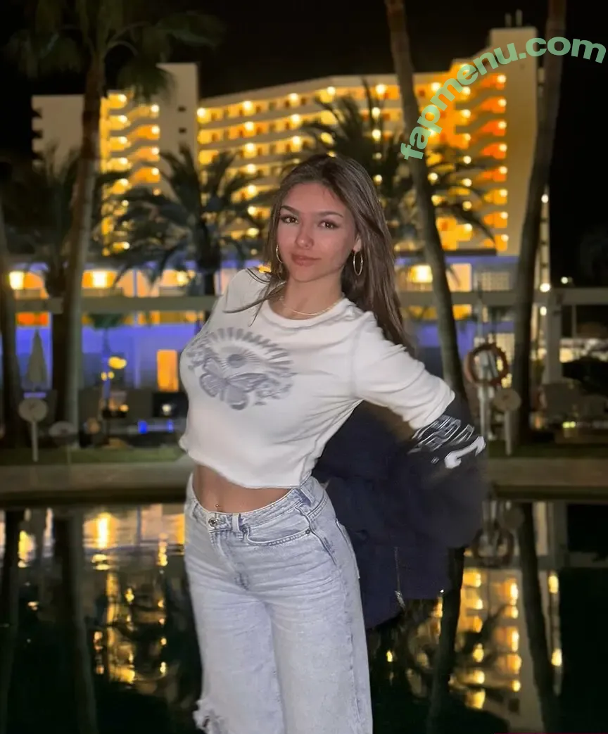 Adrilonz nude photo #0025 (adriannz)