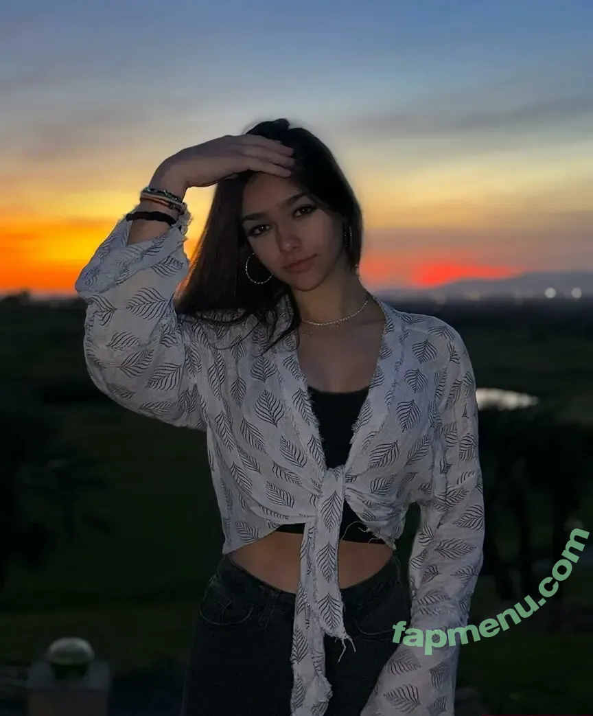 Adrilonz nude photo #0033 (adriannz)