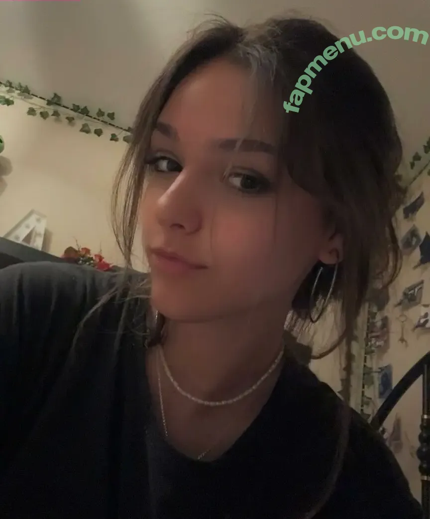 Adrilonz nude photo #0039 (adriannz)