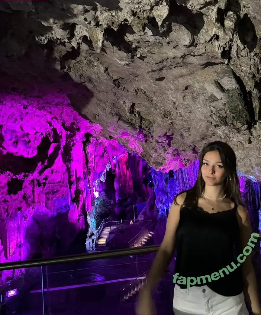 Adrilonz nude photo #0047 (adriannz)