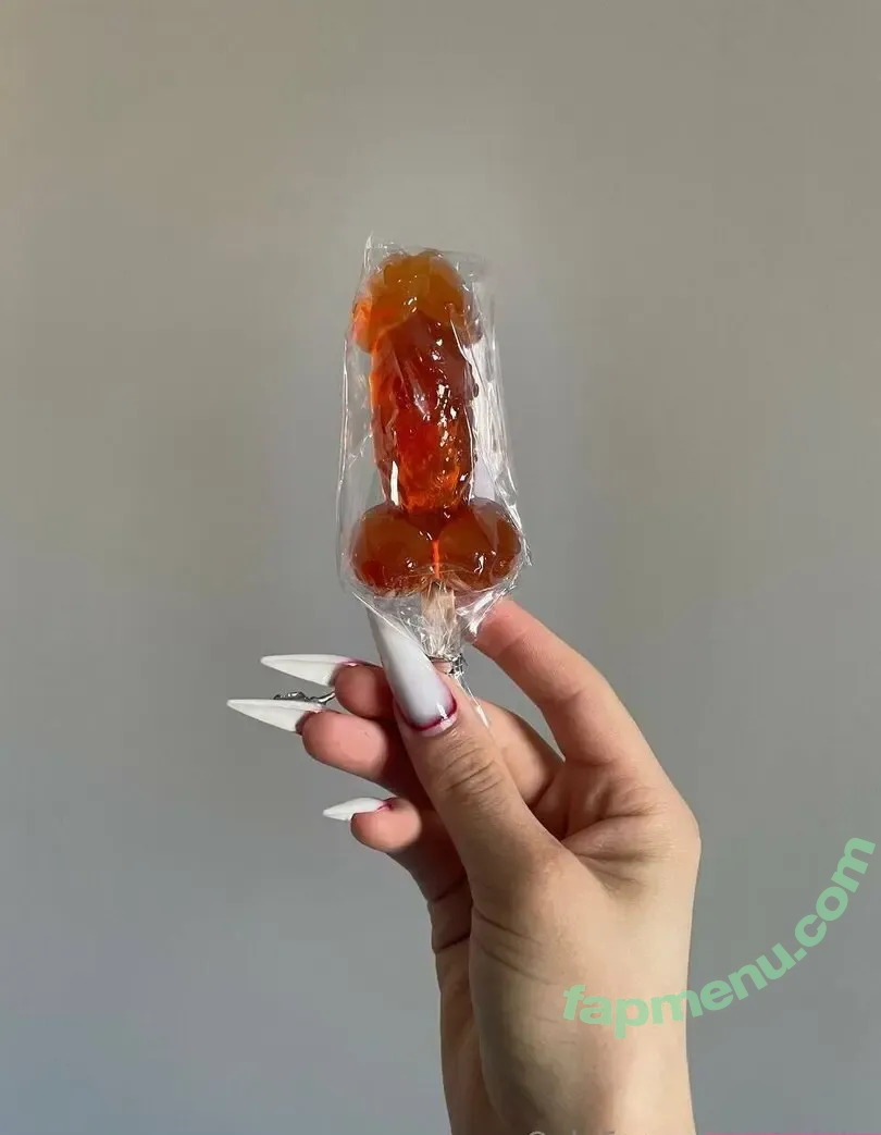 aerints nude photo #0013 (aerin)