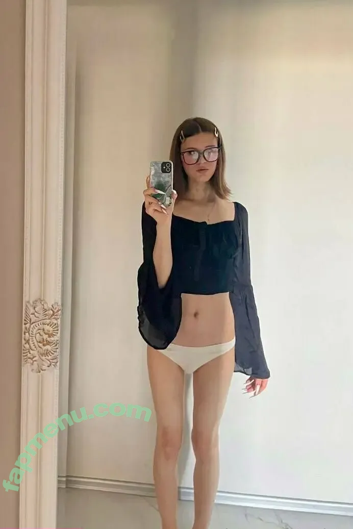 aerints nude photo #0018 (aerin)