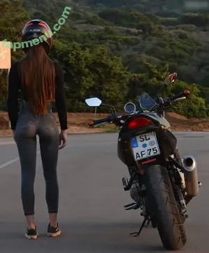 Affe auf Bike / affe_auf_bike nude photo #0092