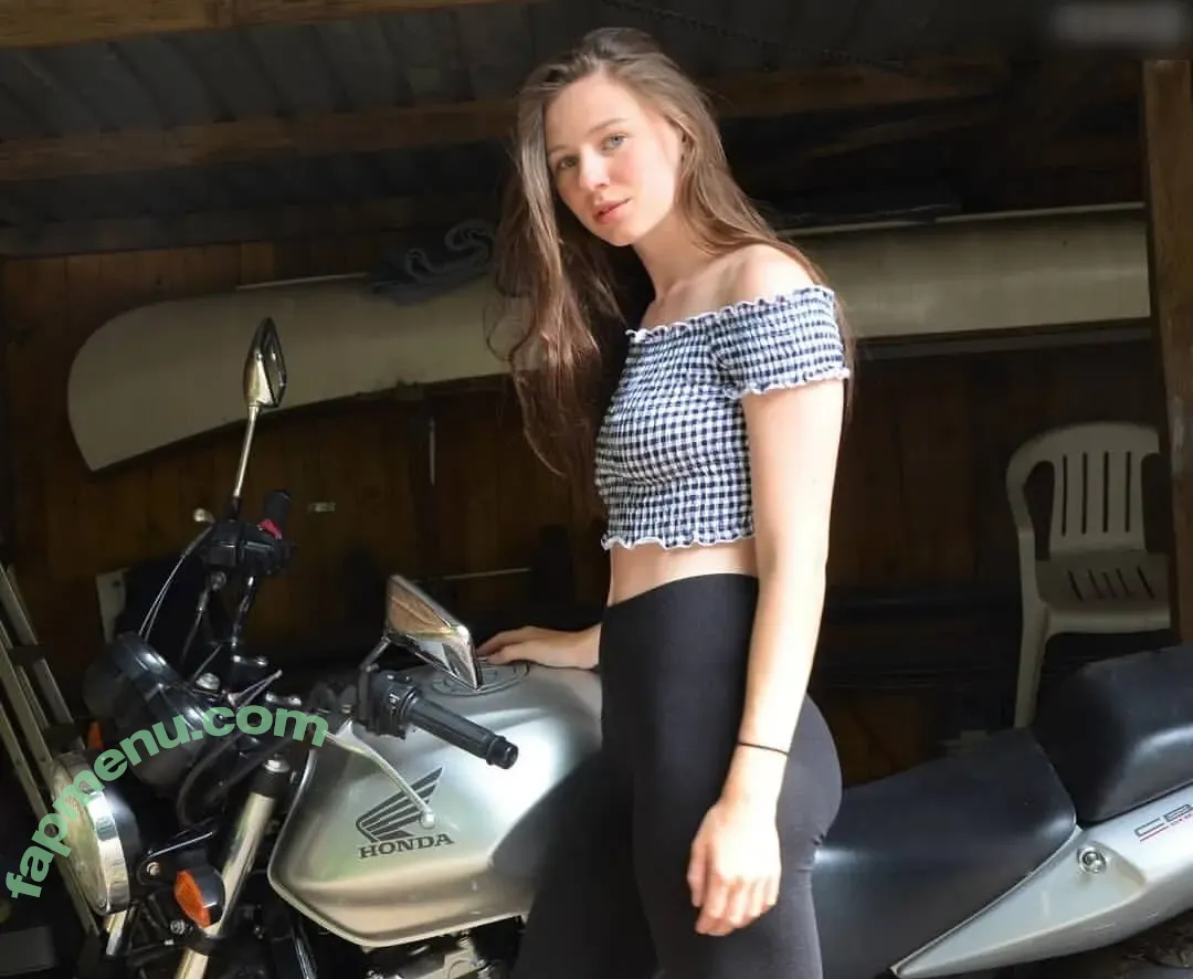 Affe auf Bike nude photo #0086 (affe_auf_bike)