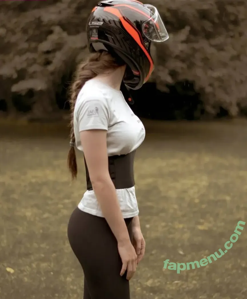 Affe auf Bike nude photo #0090 (affe_auf_bike)