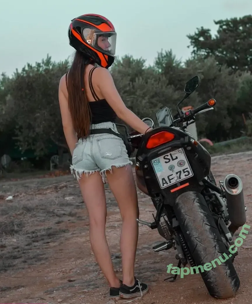 Affe auf Bike nude photo #0100 (affe_auf_bike)