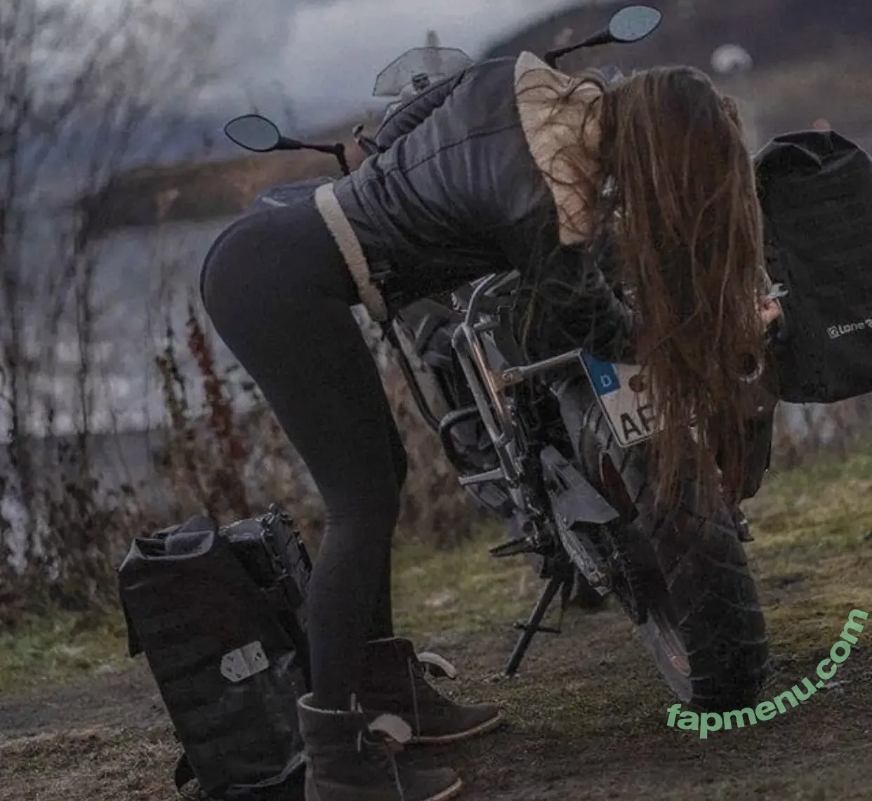 Affe auf Bike nude photo #0126 (affe_auf_bike)