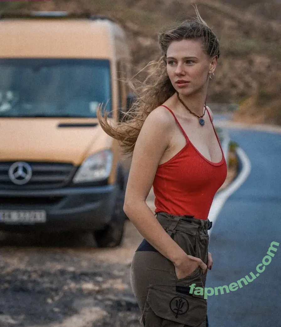 Affe auf Bike nude photo #0155 (affe_auf_bike)