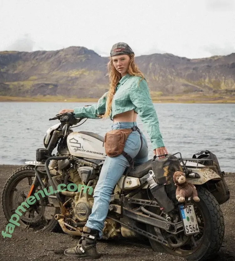 Affe auf Bike nude photo #0165 (affe_auf_bike)