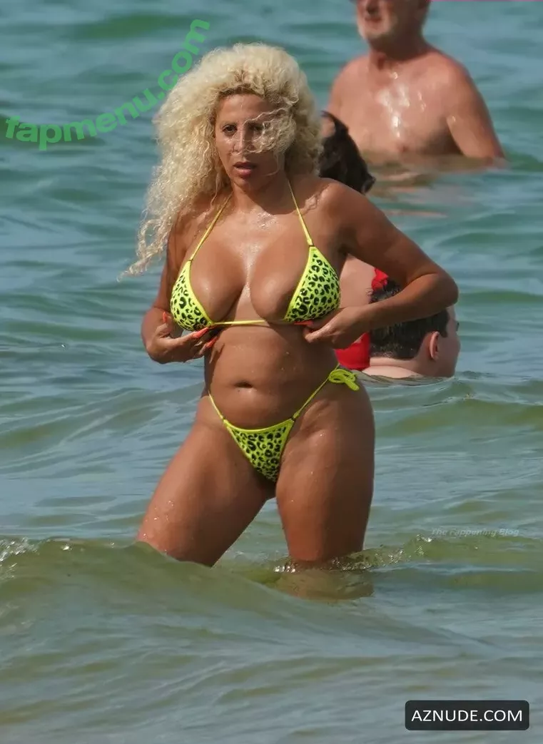 Afida Turner nude photo #0003 (afida_turner / afidaturner)