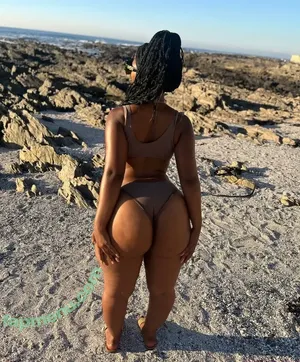 African Booty Meat / curvyandnatural nude photo #0182
