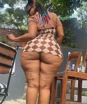 African Booty Meat / curvyandnatural nude photo #0213