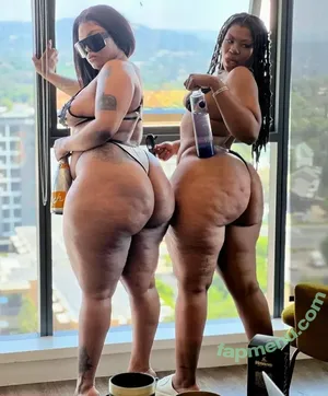 African Booty Meat / curvyandnatural nude photo #0223