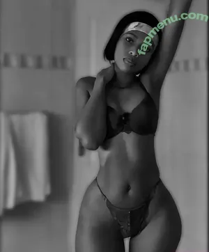 African Booty Meat / curvyandnatural nude photo #0271