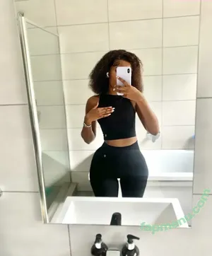 African Booty Meat / curvyandnatural nude photo #0284