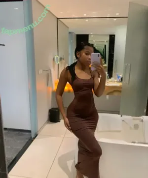 African Booty Meat / curvyandnatural nude photo #0285