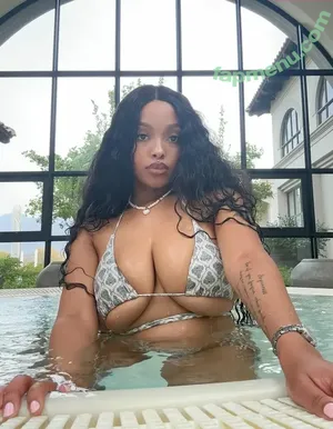 African Booty Meat / curvyandnatural nude photo #0302