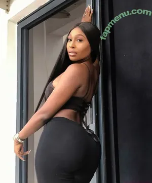 African Booty Meat / curvyandnatural nude photo #0326