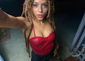 afrocunty / Jorly / jorlyfloress / peluasinfiltro / sashacuntz nude photo #0163