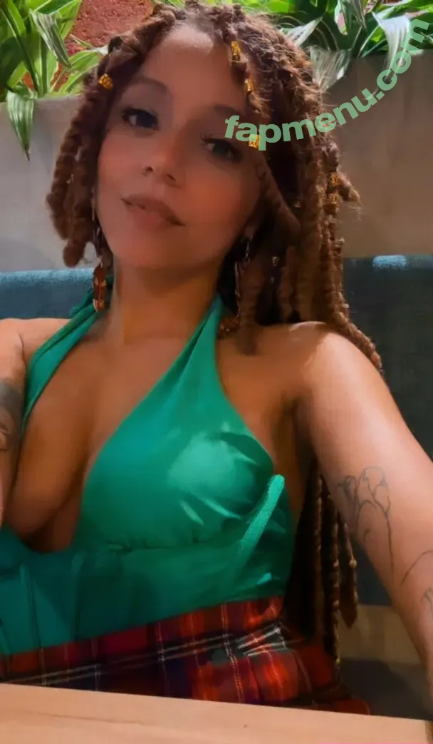 afrocunty nude photo #0166 (Jorly / jorlyfloress / peluasinfiltro / sashacuntz)