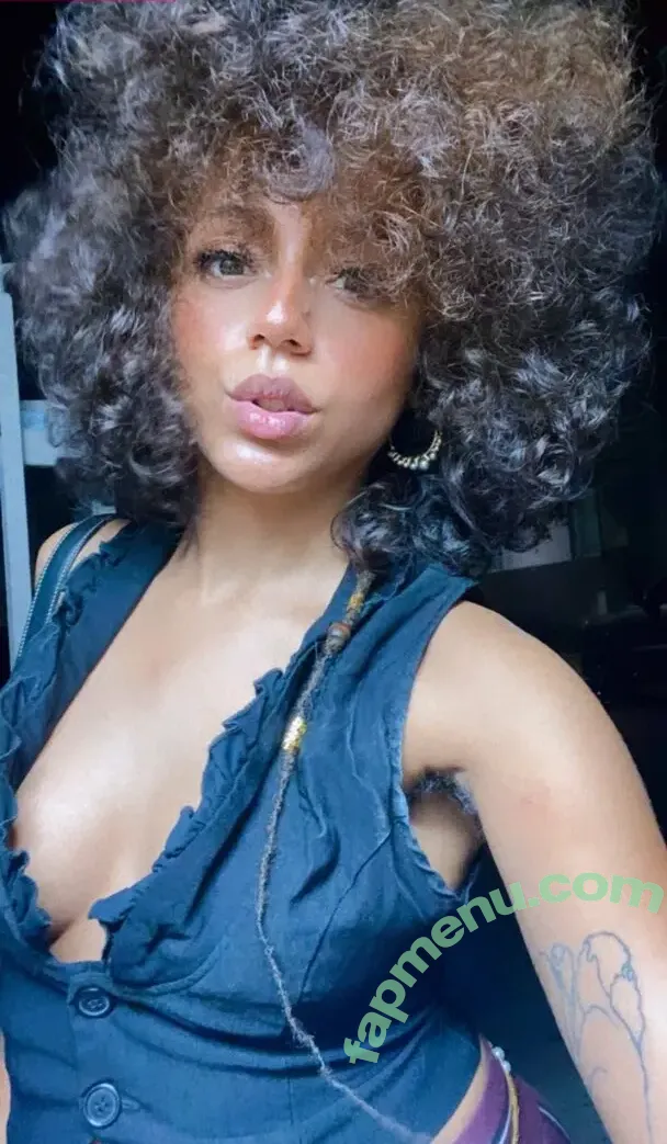 afrocunty nude photo #0168 (Jorly / jorlyfloress / peluasinfiltro / sashacuntz)