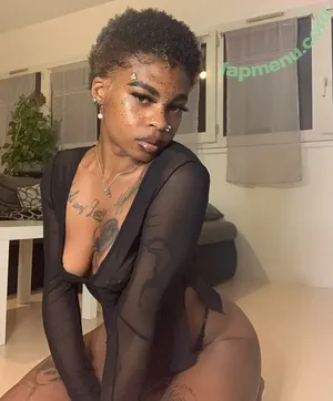 Afryckaneyla / Neyla Naiade nude photo #0007