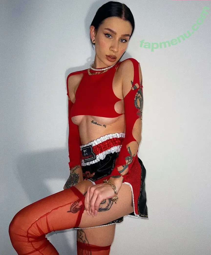 Agata Dziarma nude photo #0033 (Dziarmagowska / dziarmadziarma)