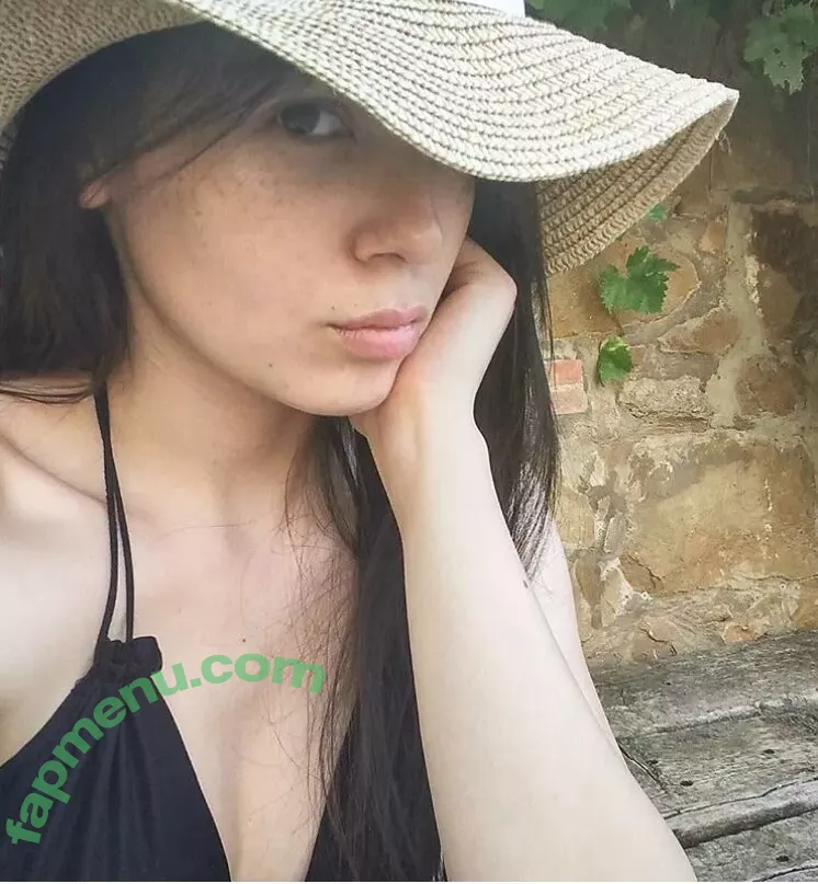 Agathe Auproux nude photo #0089 (agatheauproux)