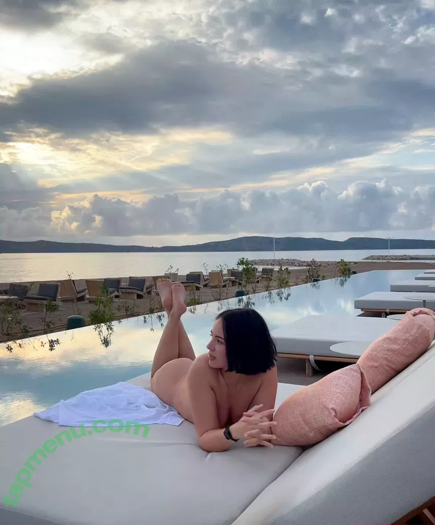 Agathe Auproux nude photo #0125 (agatheauproux)
