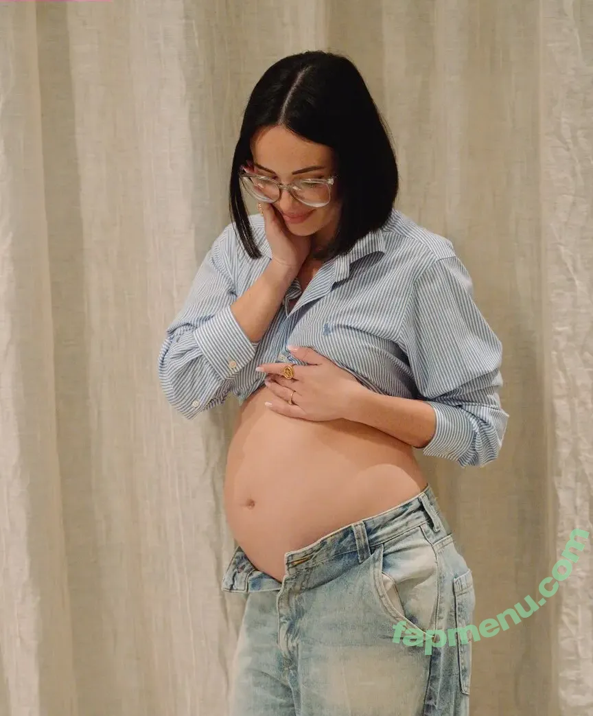 Agathe Auproux nude photo #0387 (agatheauproux)