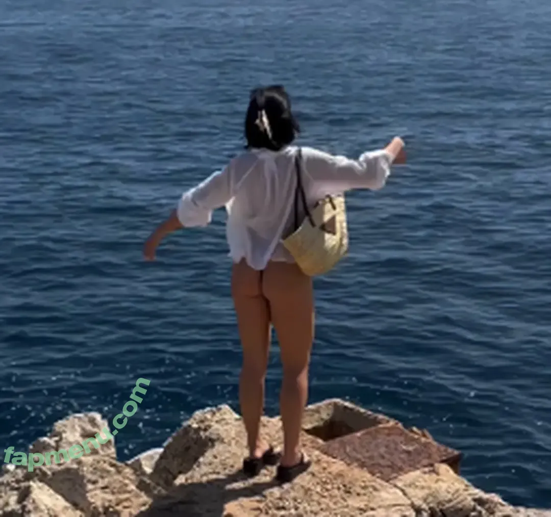 Agathe Auproux nude photo #0393 (agatheauproux)