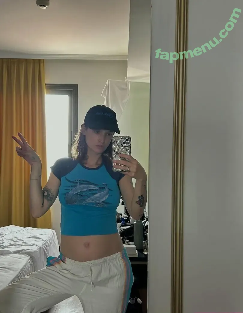 Agathe Rousselle nude photo #0014 (agatherousselle)