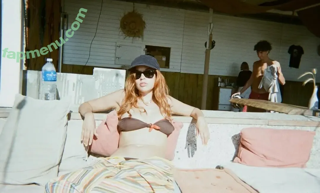 Aggy Adams nude photo #0005 (aggykadams)