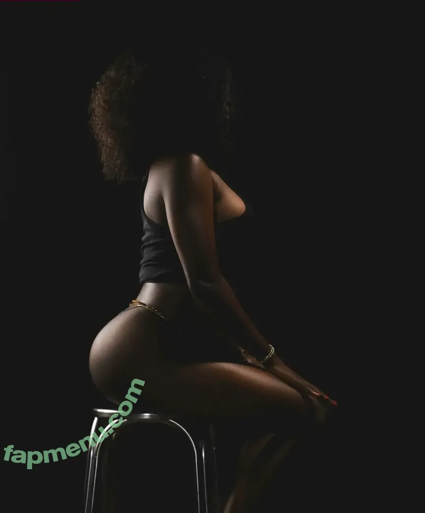 Agnes Bruckner nude photo #0144 (agnesbruckner1)