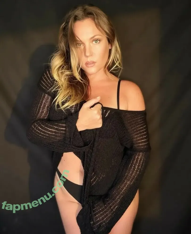 Agnes Bruckner nude photo #0211 (agnesbruckner / agnesbruckner1)