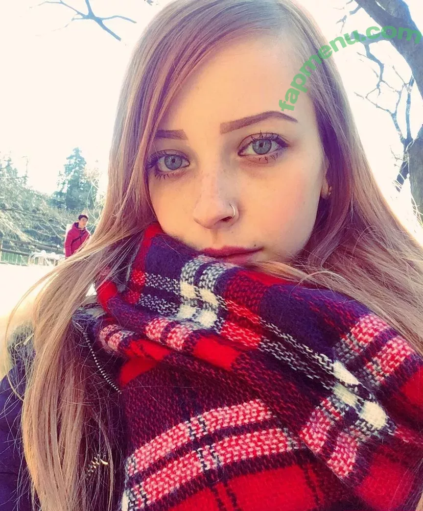 Agnese Innocente nude photo #0002 (agneseinnocente)