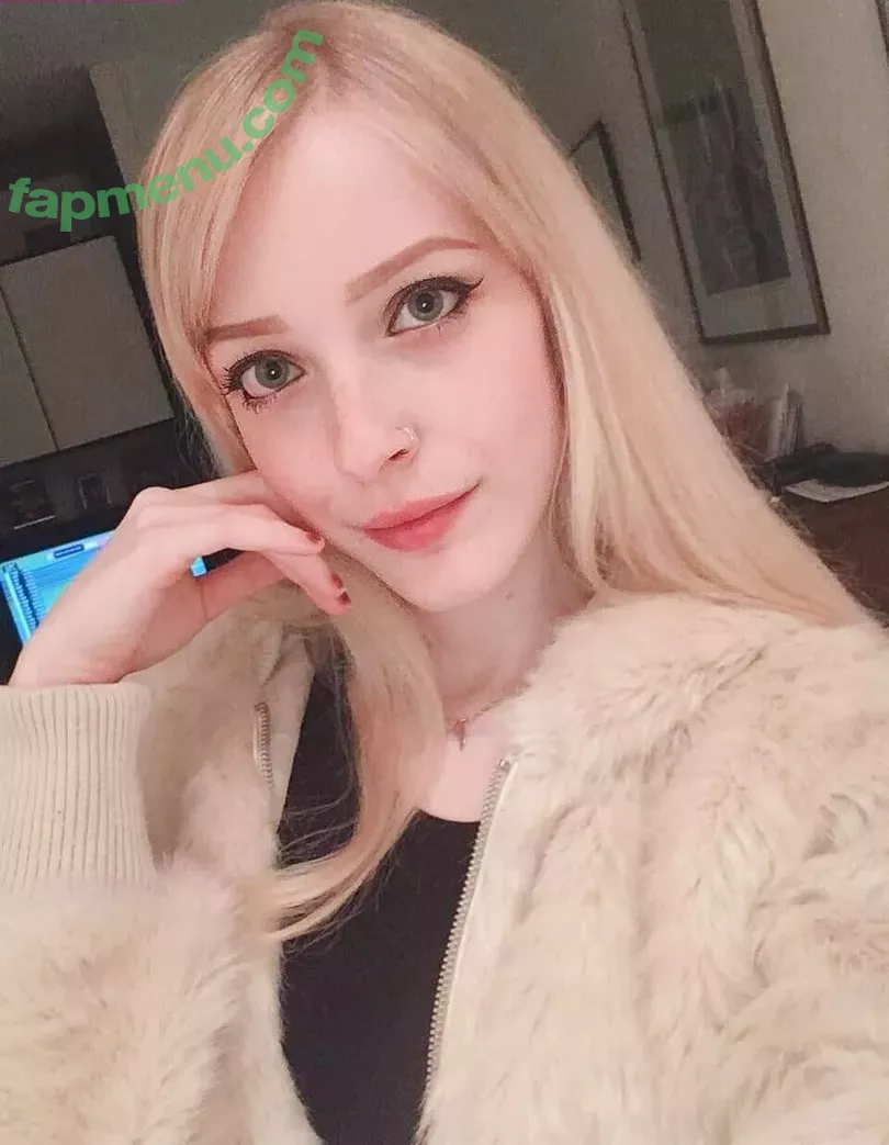 Agnese Innocente nude photo #0003 (agneseinnocente)