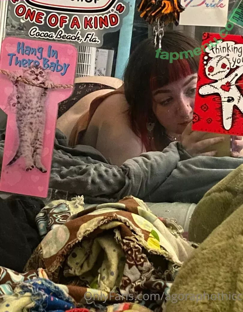 agoraphothicc nude photo #0004 (agoraphobicextrovert)